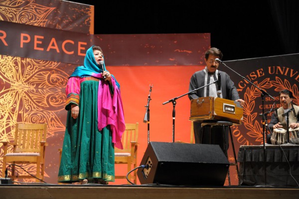 Mahwash-Khalil- One world conference (2)